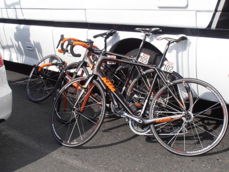 C'est la moto de Cyril Desprès? Non, c'est juste les vélos Bretagne-Schuller